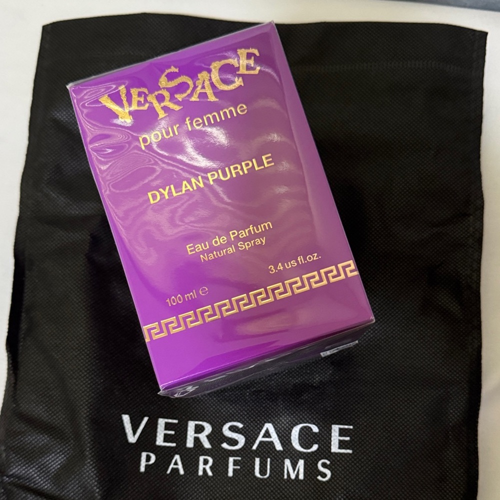 Versace Dylan Purple Perfume in Luxurious Purple